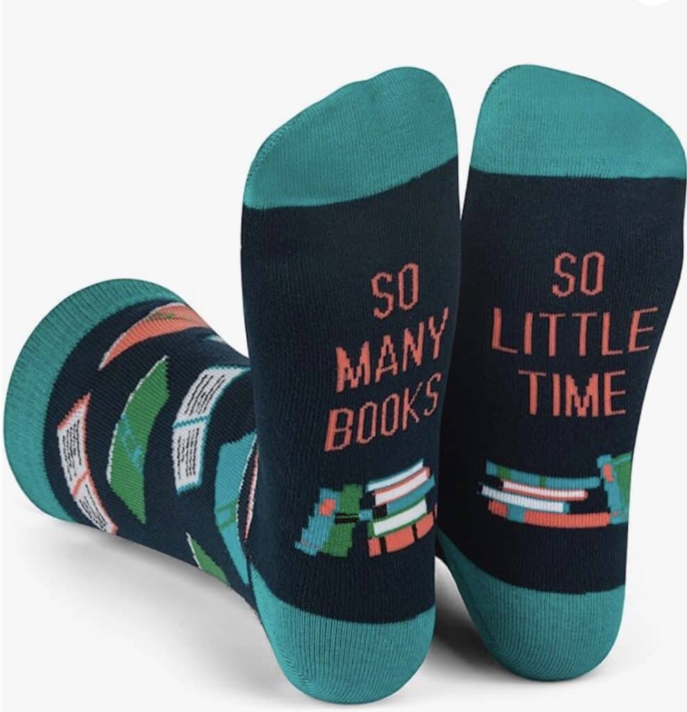 so-many-books-so-little-time-socks